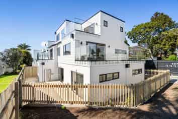127B Te Atatu Road, Te Atatu South