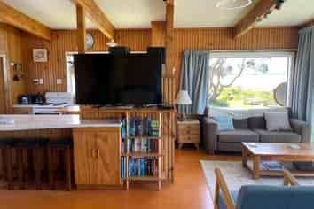628 Ocean Road, Whangamata