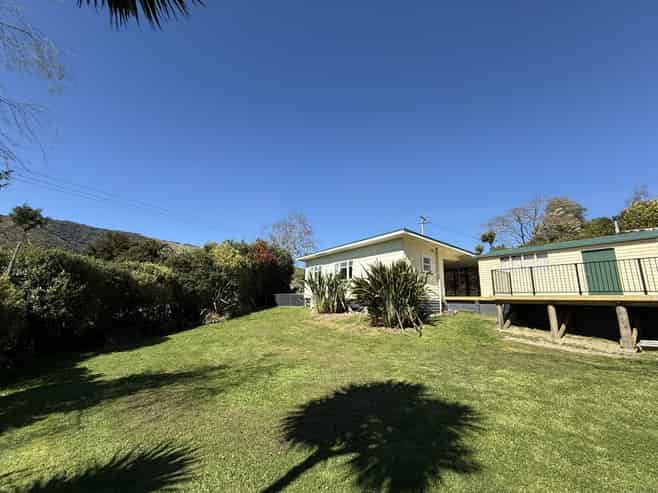 27 Main Road, Havelock
