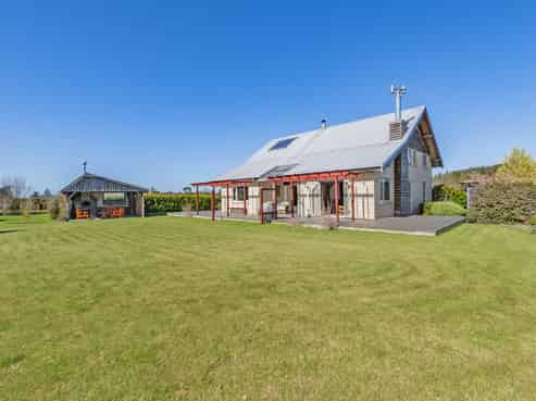 9 Hayfield Terrace, Cust
