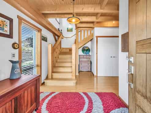 9 Hayfield Terrace, Cust