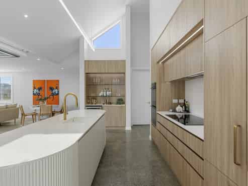 90 Southfield Drive, Lincoln