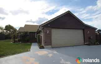16 Hewitts Road , Woodend