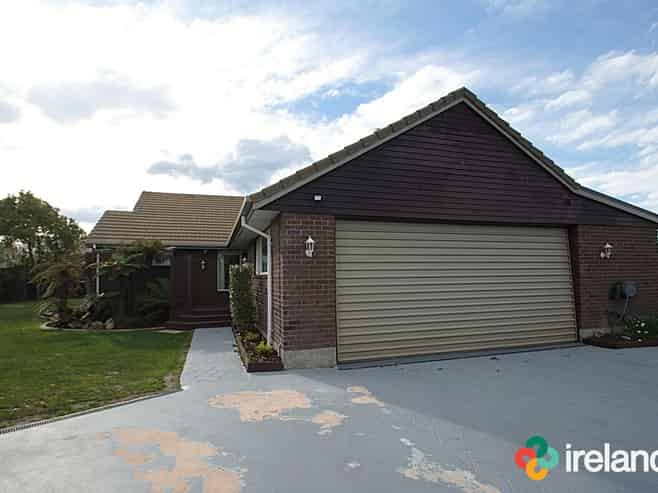 16 Hewitts Road , Woodend