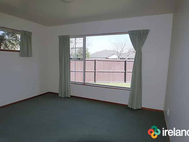 16 Hewitts Road , Woodend