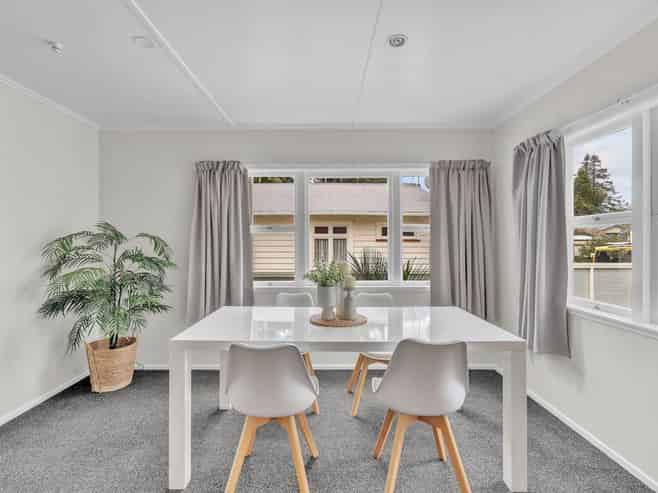 14 Bernard Street, Avenues