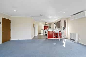 1/12 Kekeno Grove, Tirohanga