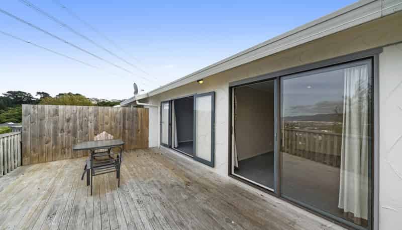 1/12 Kekeno Grove, Tirohanga