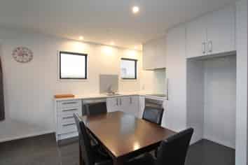 77 Faringdon Boulevard, Craigieburn