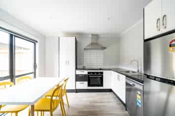 2f/2 Littler Place, Hillcrest
