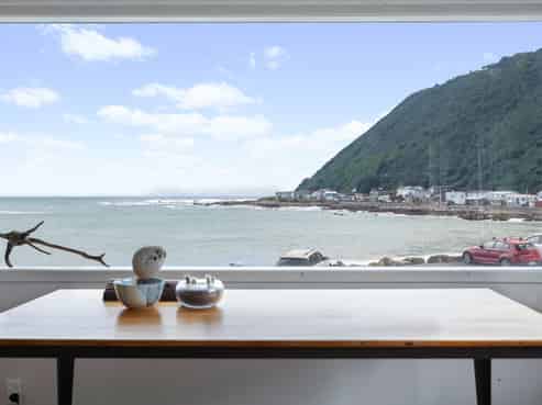 44 Owhiro Bay Parade, Owhiro Bay