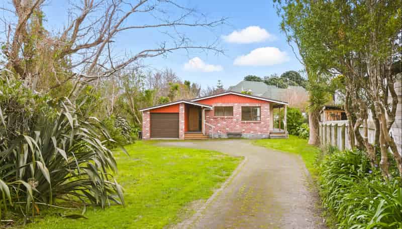 61 Ocean Road, Paraparaumu Beach