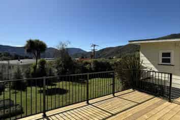 27 Main Road, Havelock