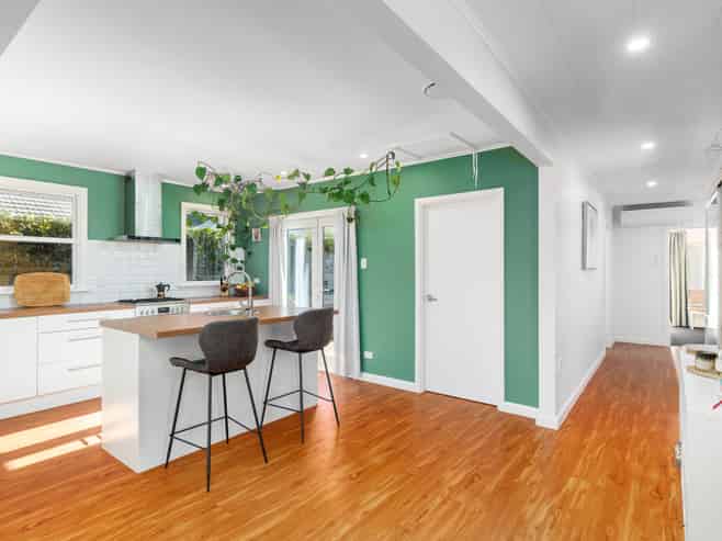 35 Stanbury Avenue, Somerfield