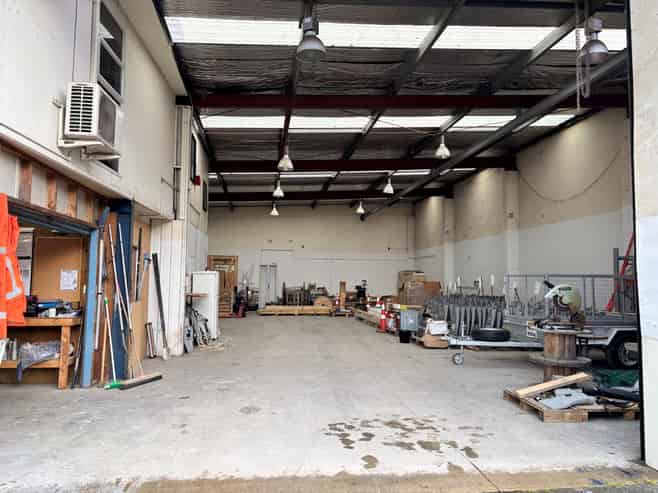 Mount industrial gem with secure yard!