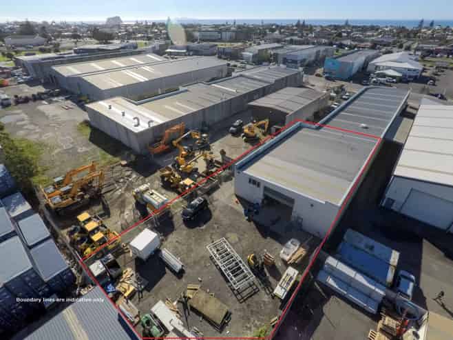 Mount industrial gem with secure yard!