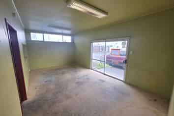 389sqm Industrial Warehouse with Office