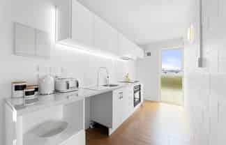4/12 Cruickshank Crescent, Meadowbank