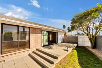 12 Esk Place, Aranui