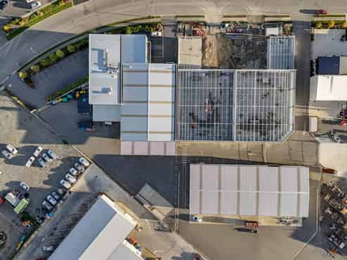 910.8sqm modern warehouse/office with secured yard