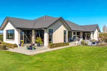 16 Arowhenua Station Road, Kerrytown