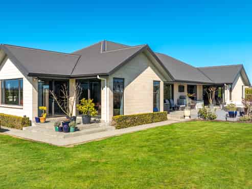 16 Arowhenua Station Road, Levels