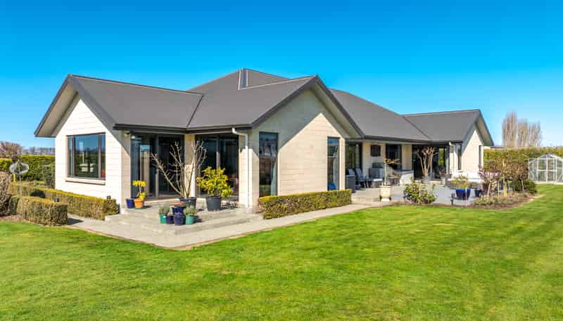 16 Arowhenua Station Road, Kerrytown