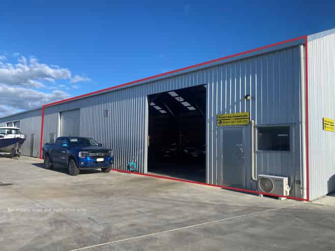 Modern warehouse in secure business park