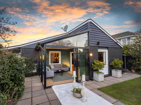 110 Idris Road, Bryndwr