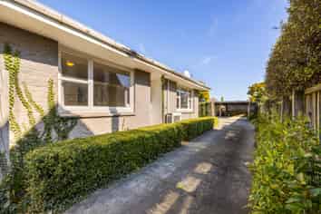 49a Bretts Road, Saint Albans