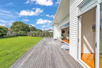 15 Waterman Drive, Langs Beach