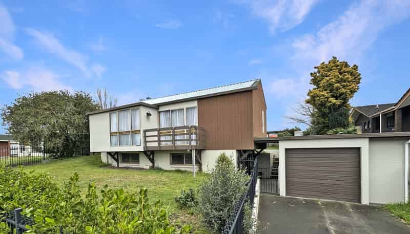 8 Banks Place, Tawhero