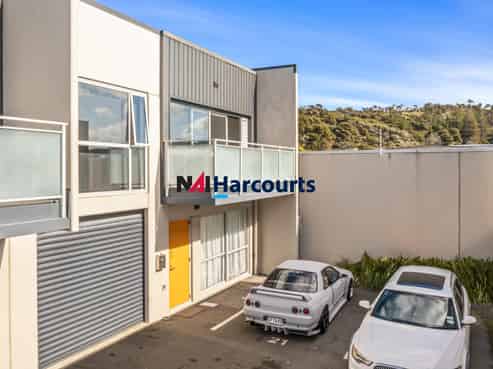 Spacious Unit with Expansive Living Area