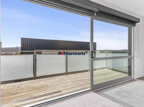 Spacious Unit with Expansive Living Area