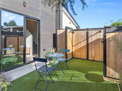 8/3 Shearer Avenue, Papanui