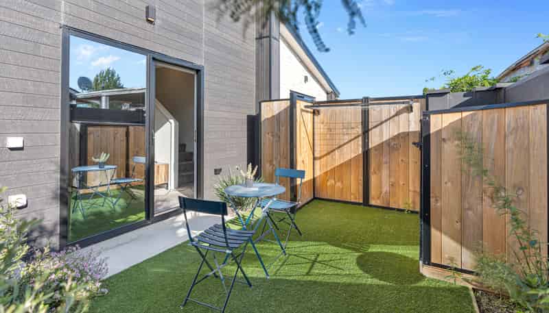 8/3 Shearer Avenue, Papanui
