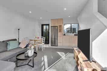 8/3 Shearer Avenue, Papanui