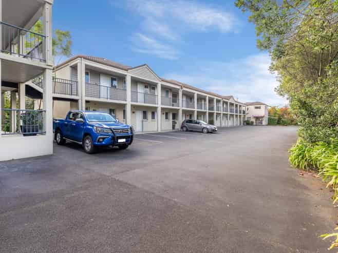 Great Motel Business, Great Location, Great Price!