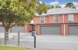 17D Athol Terrace, Upper Riccarton