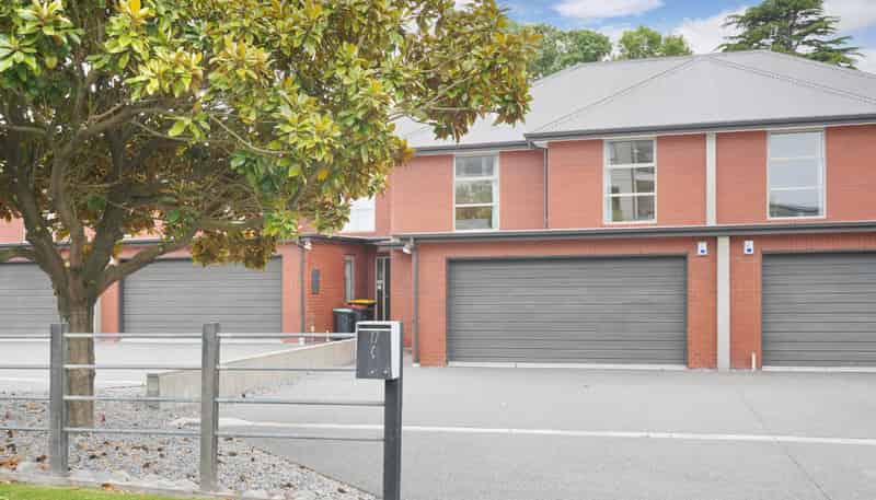 17D Athol Terrace, Upper Riccarton