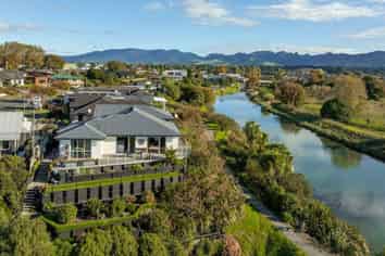 13 Noble Johnston Drive, Katikati