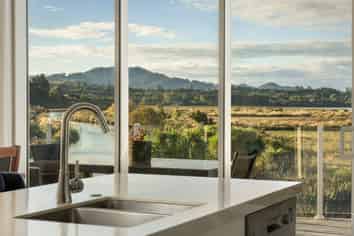 13 Noble Johnston Drive, Katikati