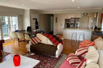 1/14 Woodside Avenue, Northcote