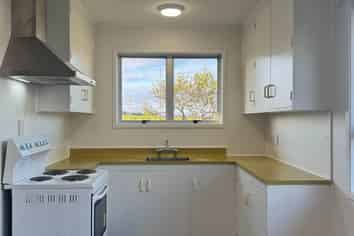 2/370 Triangle Road, Henderson