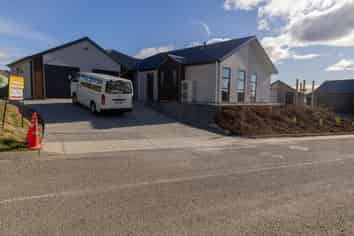 1 Hill Tops Way, Stoke