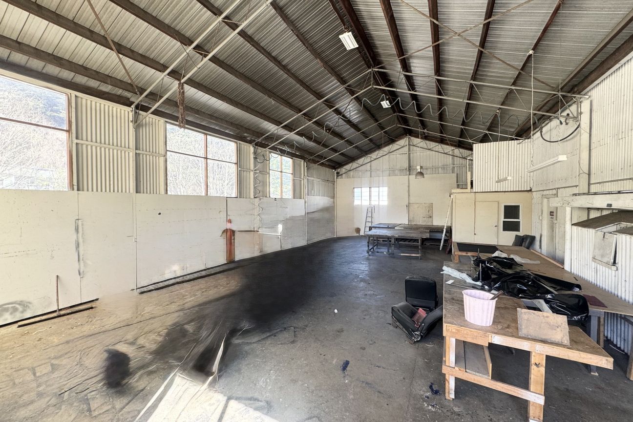 Reduced - Affordable Workshop for Lease - Aanzicht 3