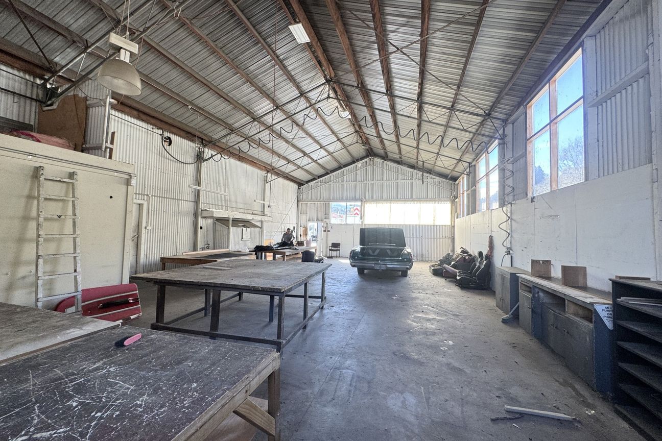 Reduced - Affordable Workshop for Lease - Aanzicht 2