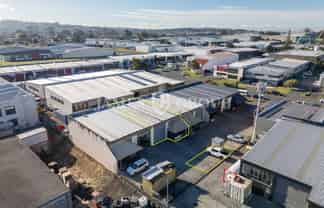 Tidy 182m² Light Industrial Unit on Joval
