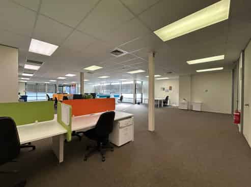 Modern High Stud Warehouse & Offices