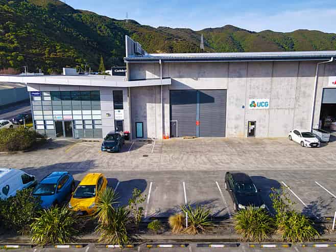 Modern High Stud Warehouse & Offices